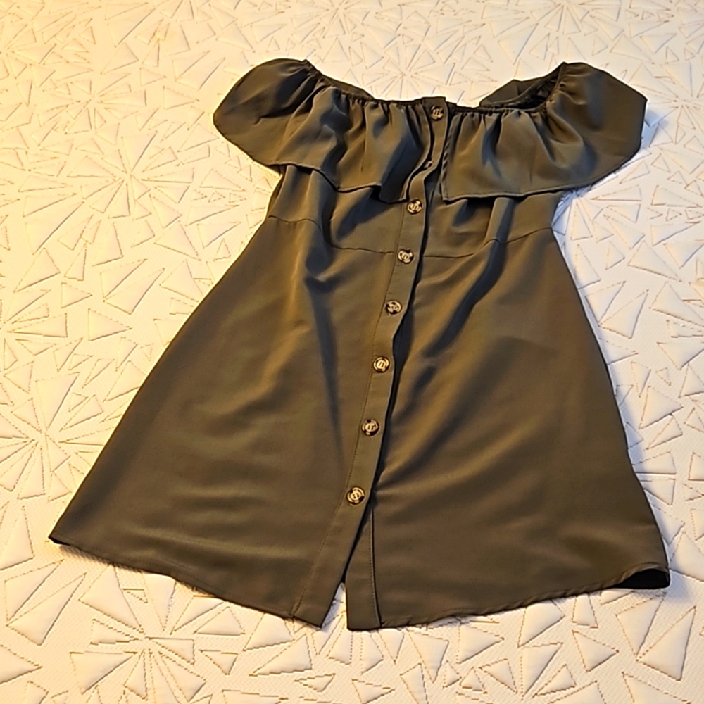 BLUE BLUSH off the shoulder mini dress in olive with button front